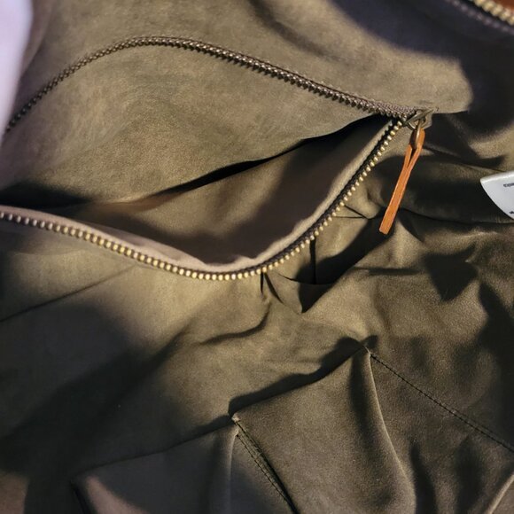 The Bradford Exchange "Peek-A-Boo Pup" Chocolate Lab Faux Leather Tote Ba - Picture 8 of 10